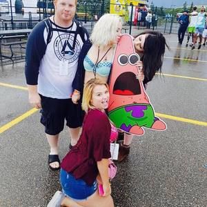 Meet your Posher, Linzy